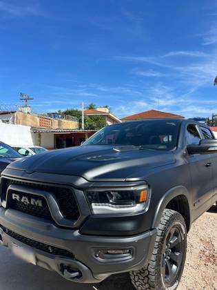 RAM 1500 5.7 V8 GASOLINA REBEL CD 4X4 AUTOMÁTICO